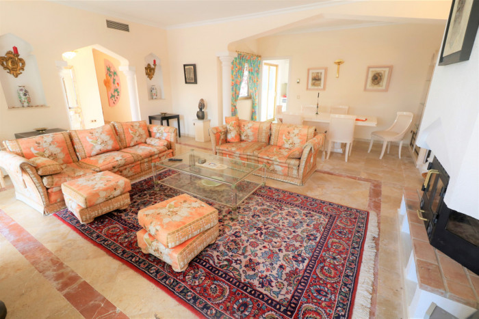 Qlistings House - Villa in Marbella, Costa del Sol image 2